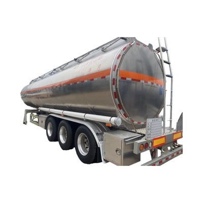 CIMC Robust Fuel Tanker Semi Trailer: ontworpen voor veilig en efficiënt vervoer van vloeibare brandstoffen en gevaarlijke materialen