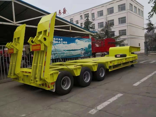 Stalen of aluminium drieastig voertuig 40/45/50/60 ton zwaar voertuig