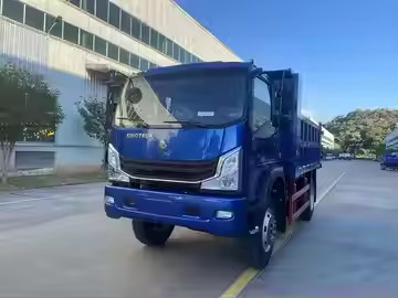 Op maat gemaakte hoge treksterkte staal Optionele kleur 6080*2320*2820mm LHD 4*12 Mini Truck Tipper
