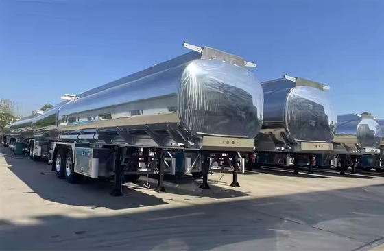 Olie / brandstof / diesel / benzine / ruwe olie / water / melk Transport 3 As 50000L Aluminium legering Tank / Tanker Truck Semi-trailer