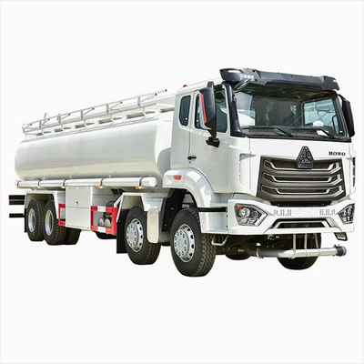 5000 liter brandstof tankwagens Howo tankwagens 6x4 8x4 Sinotruck gebruikte waterwagens Tankwagens