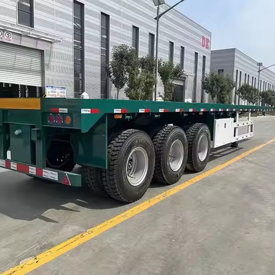 40ft 45ft flat bed trailer Een andere brandstoftank geïnstalleerd op de container flatbed trailer bulk goods transport trailer